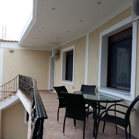 Gougousis Apartments Kaloyiros Zewnętrze zdjęcie