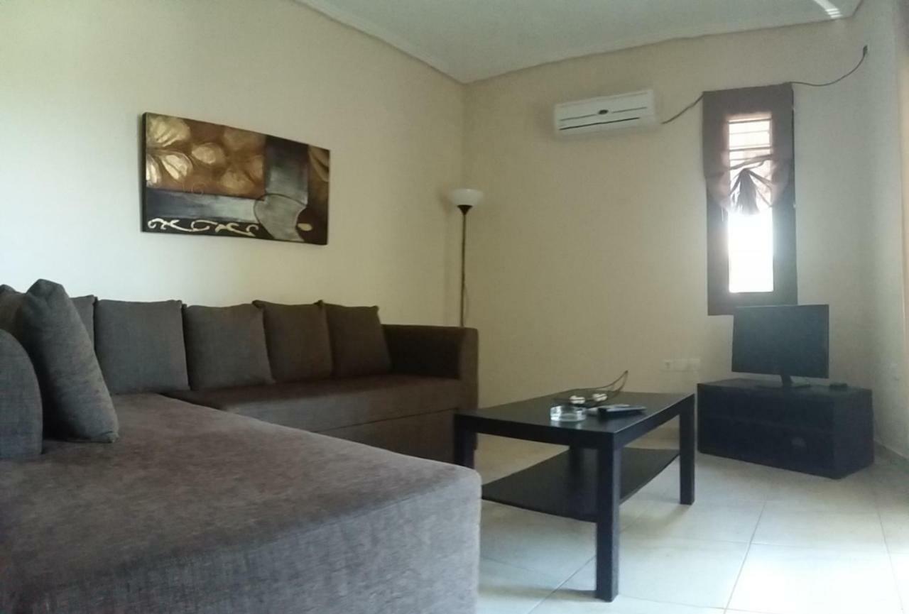 Gougousis Apartments Kaloyiros Zewnętrze zdjęcie