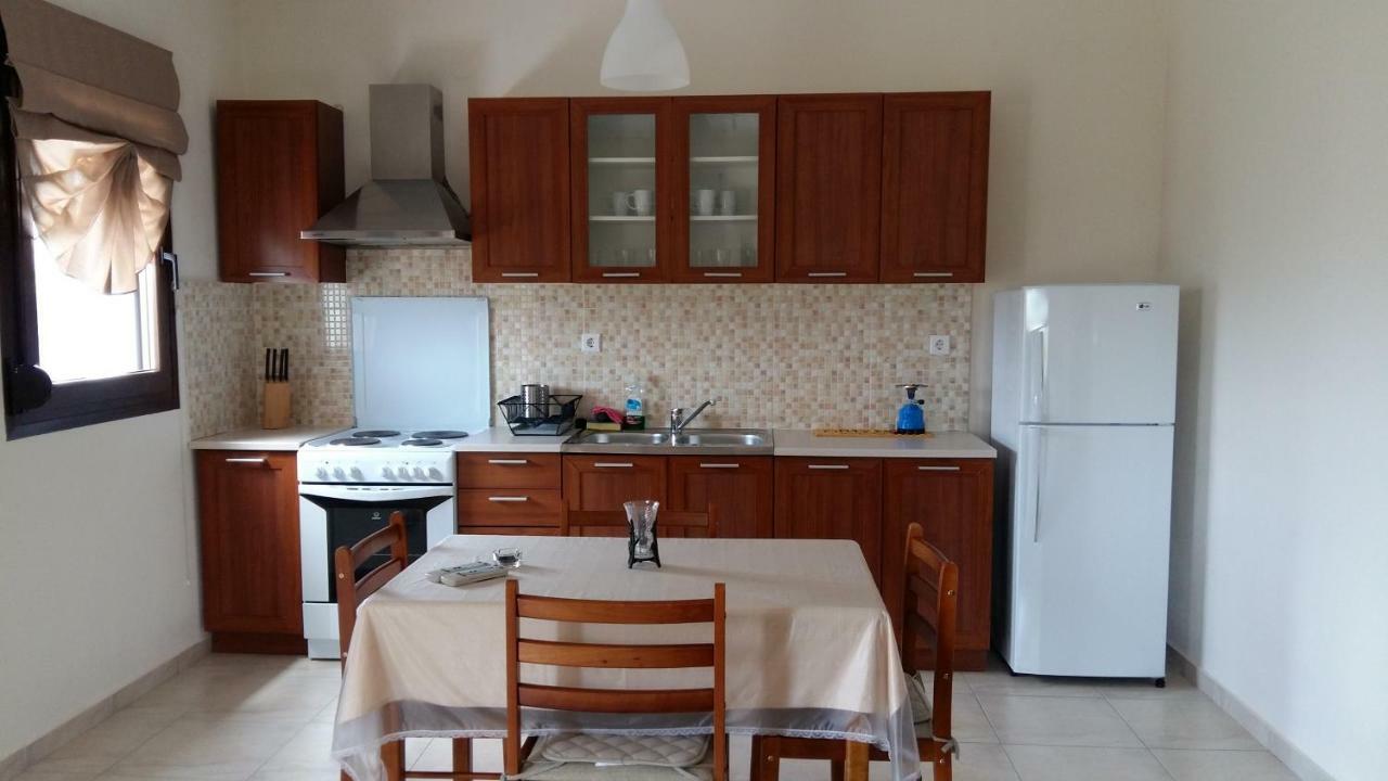 Gougousis Apartments Kaloyiros Zewnętrze zdjęcie